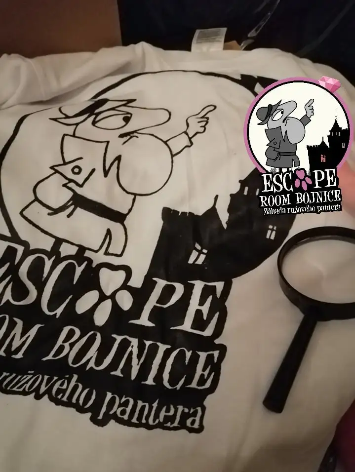 Escape Room Bojnice- Záhada ružového pantera tričko