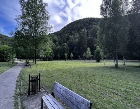 Park Trenčianske Teplice lavička