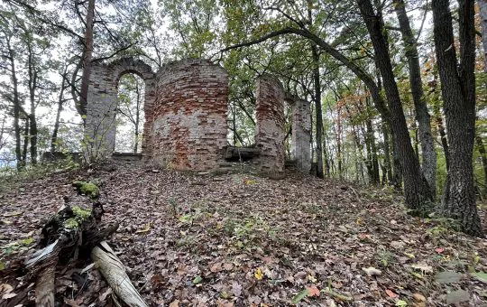 Letohrádok pri zámockom parku Horné Motešice