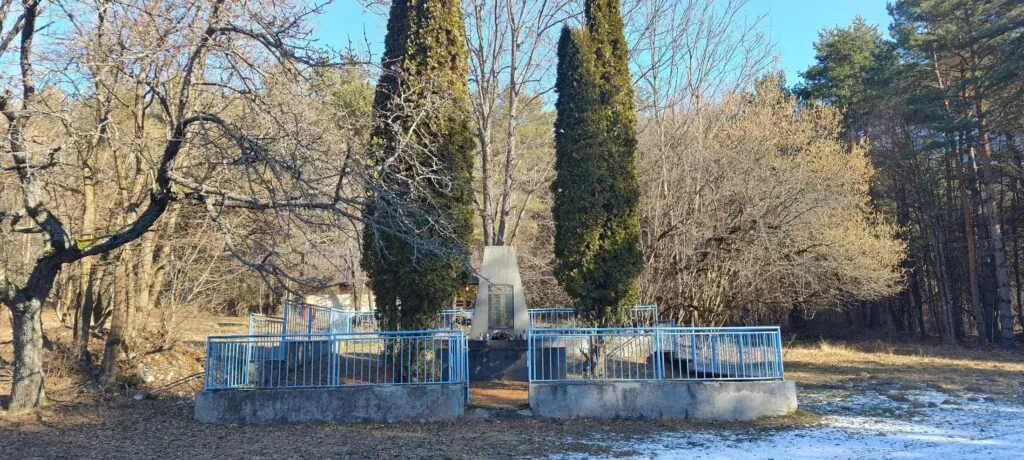 pamatnik v lupeniciach