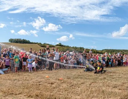 predstavenie malých hasičov farmársky den v uhrovci